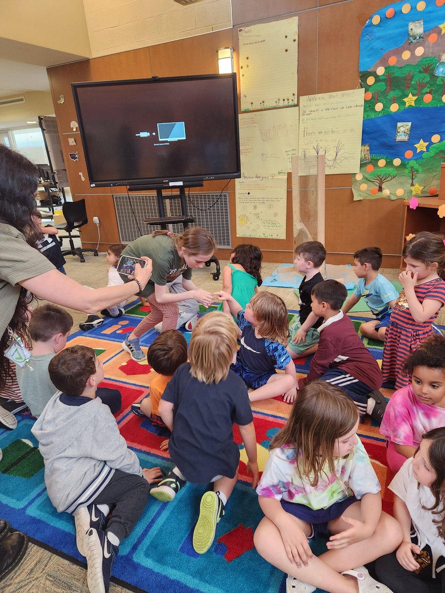 The quails recently came back to Lido for a visit and the entire school got to see the little birds up close.  Everyone was treated to a presentation by their very special handler.