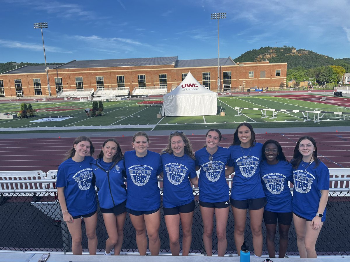 BCGirlsTrack's tweet photo. Congrats to these young ladies running day 1 at State!  Kenny advances in the 100, Clare advances in the 300s, 4x400 (Emily, Emory, Lily, Clare) team advances🔥🔥🔥Everyone running tomorrow (including Lily in 3200🏃🏻‍♀️) and we get to watch Ava throw! 🙌🙌 https://t.co/ph8hpJJih4