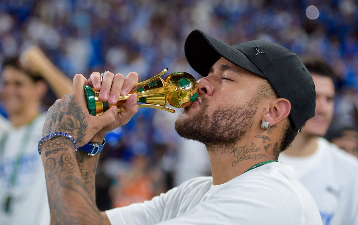 🚨🚨🚨🚨🚨🚨🚨🚨🎙️ نيمار:

شكراً لكم على الثلاث بطولات 

لكن الموسم القادم اتركوا لي الأمر 😨😨💙💙💙💙💙

😱😱😱😱😱😱😱😱😱😱😱