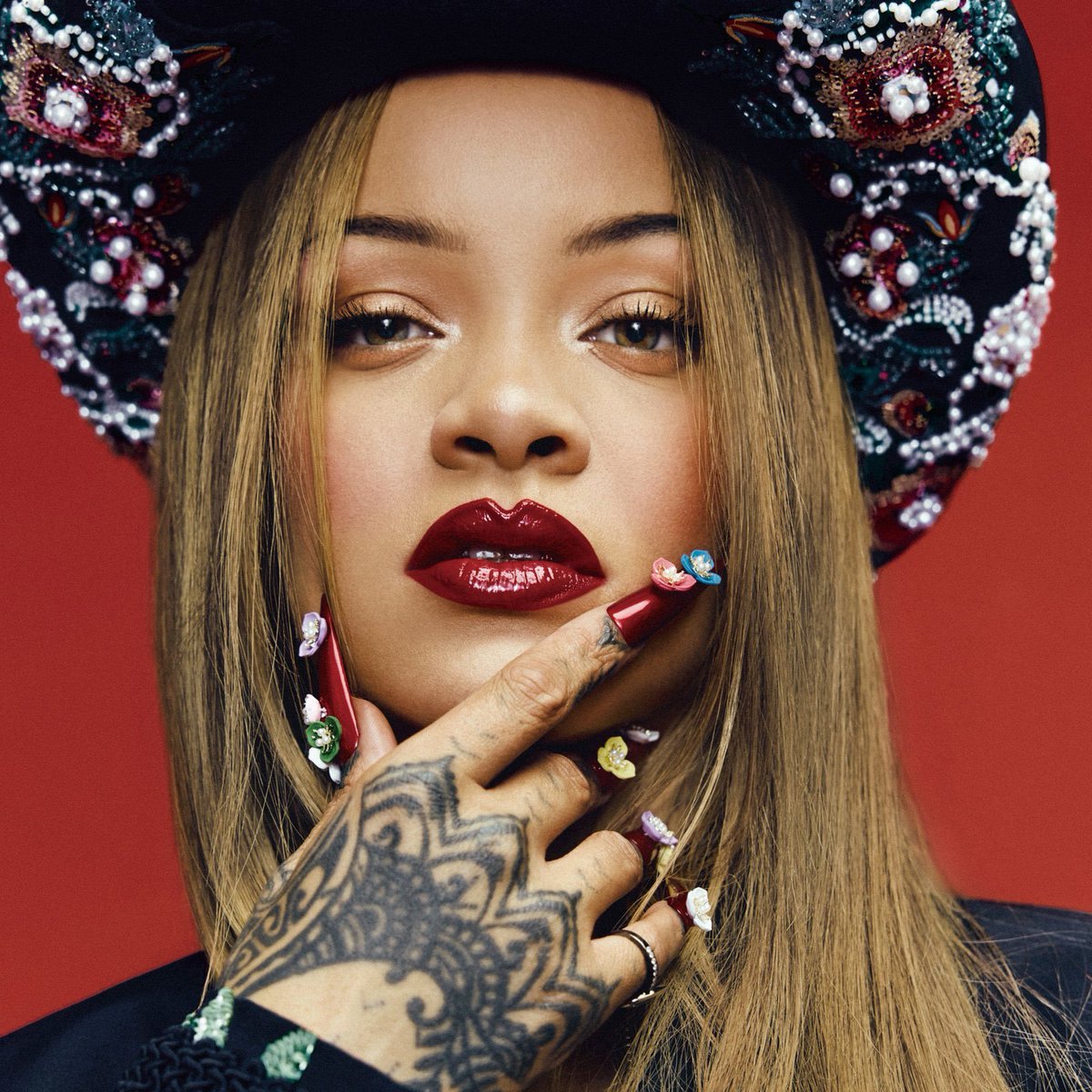 chartdata's tweet photo. .@Rihanna breaks the record for most Diamond certified songs by a female artist in US @RIAA history with 7. https://t.co/UNBS9QsxPC
