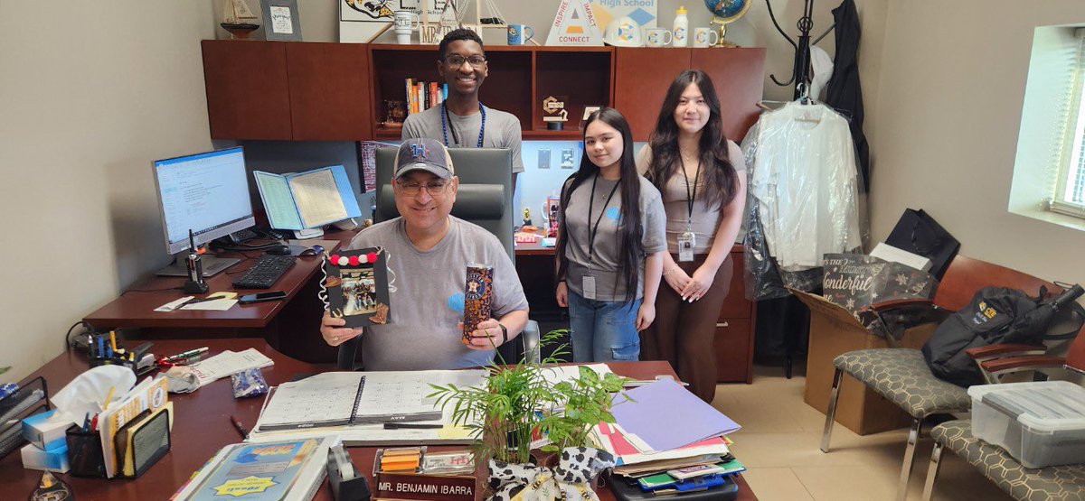 We’re so thankful for all the hard work Mr. Ibarra has put into Blanson CTE High School. We wish you the best! 🎉🥹 <a href="/BenIbarraCTE/">Ben Ibarra</a> <a href="/BlansonCTEHS/">Blanson CTE HS</a> 
#Retirement #Principal #BlansonCTE #BCTE #StudentCouncil #StuCo #MyAldine