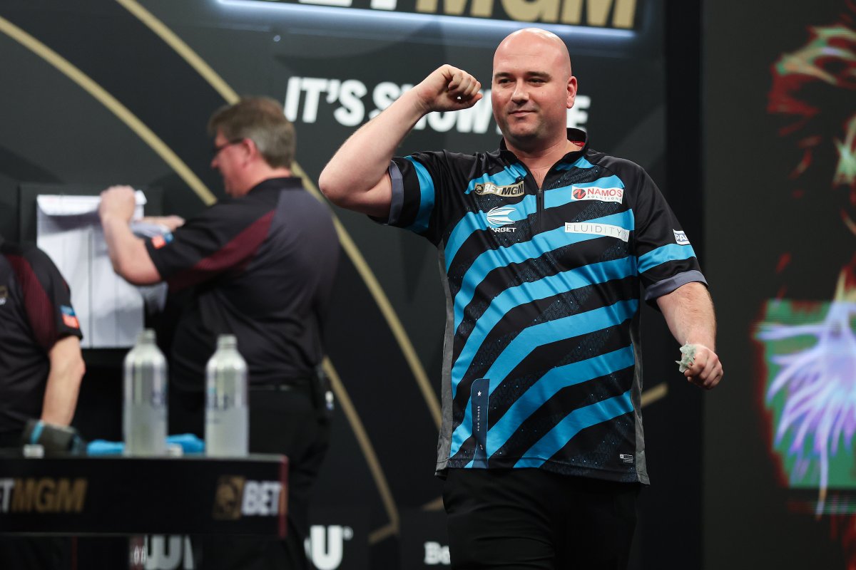 US Darts Masters 🗽🇺🇸 Result 🎯 Rob Cross 6️⃣ - 1️⃣ Adam Sevada Cross pushed by Sevada but Voltage marches into the final day in NYC