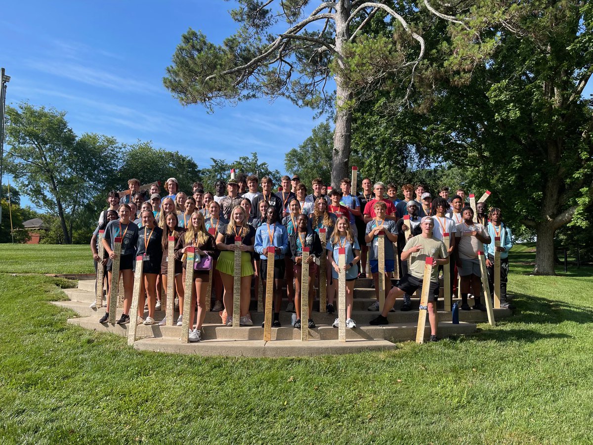ReaganHays_08's tweet photo. Thank you @JBA_FCA for an amazing Captain’s Camp! I have grown physically,mentally, and most importantly, spiritually! God is so good✝️ @JTOWNdragonsSB @GAFURYVandiver https://t.co/P7GVM44yVf
