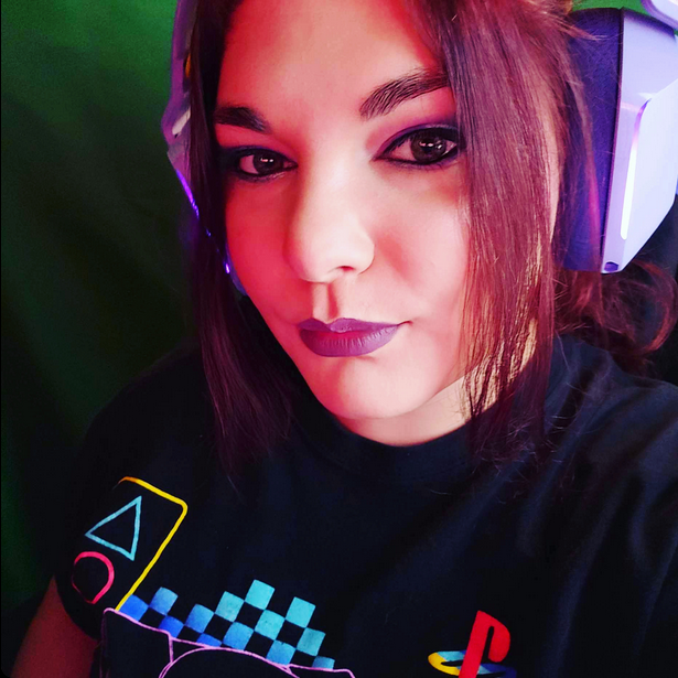 Crimosnia's tweet photo. Playing some #ChainofMemories and we just got to Wonderland, these cards could be dealt better, just sayin'. First playthrough, no spoilers or tips! https://t.co/W13WCJLRr7

#Twitch #girlgamer #twitchstreamer #authenticgaming #nospoilers #ps5 #keyblades #fullplaythrough #gothlook https://t.co/wiYaKl2dIc