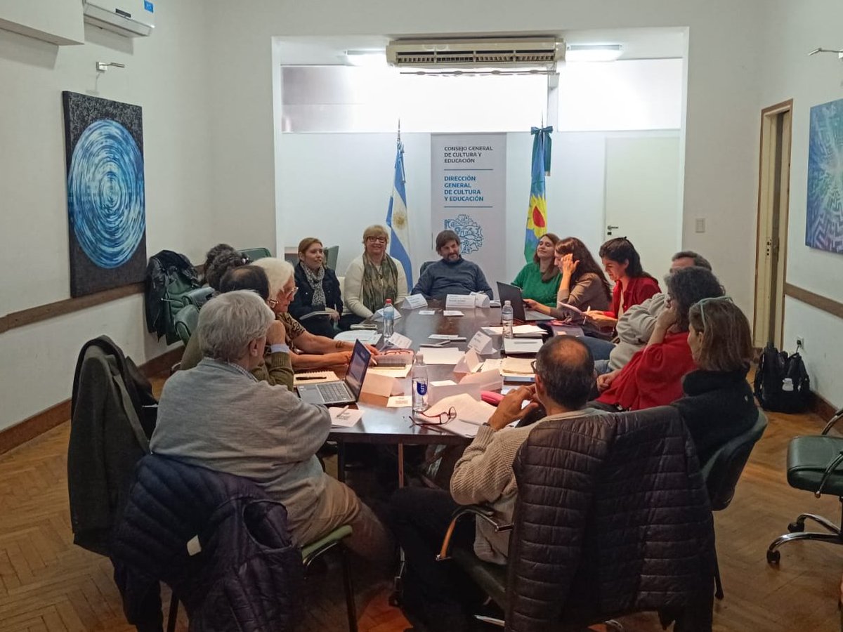 fiunlz's tweet photo. 🗣️El pasado miércoles participamos del Conversatorio "Diálogos entre la Gestión y la Investigación" en la Dirección General de Cultura y Educación de la Provincia de Buenos. 📲¡Mirá la nota en la web! https://t.co/5ftg5XD5nY https://t.co/O7b9NlCSkv
