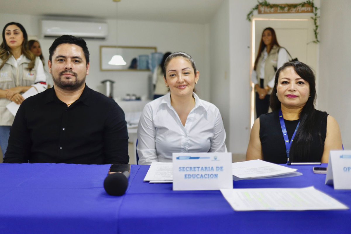 PersoSantaMarta's tweet photo. #Participamos en la primera sesión de la Mesa Pública y Comité de Seguimiento Operativo Distrital del PAE.
Uno de nuestros principales compromisos es el seguimiento para que se le garantice una buena prestación del servicio a nuestros niños, niñas y adolescentes beneficiados. https://t.co/t6dfV2Utp2
