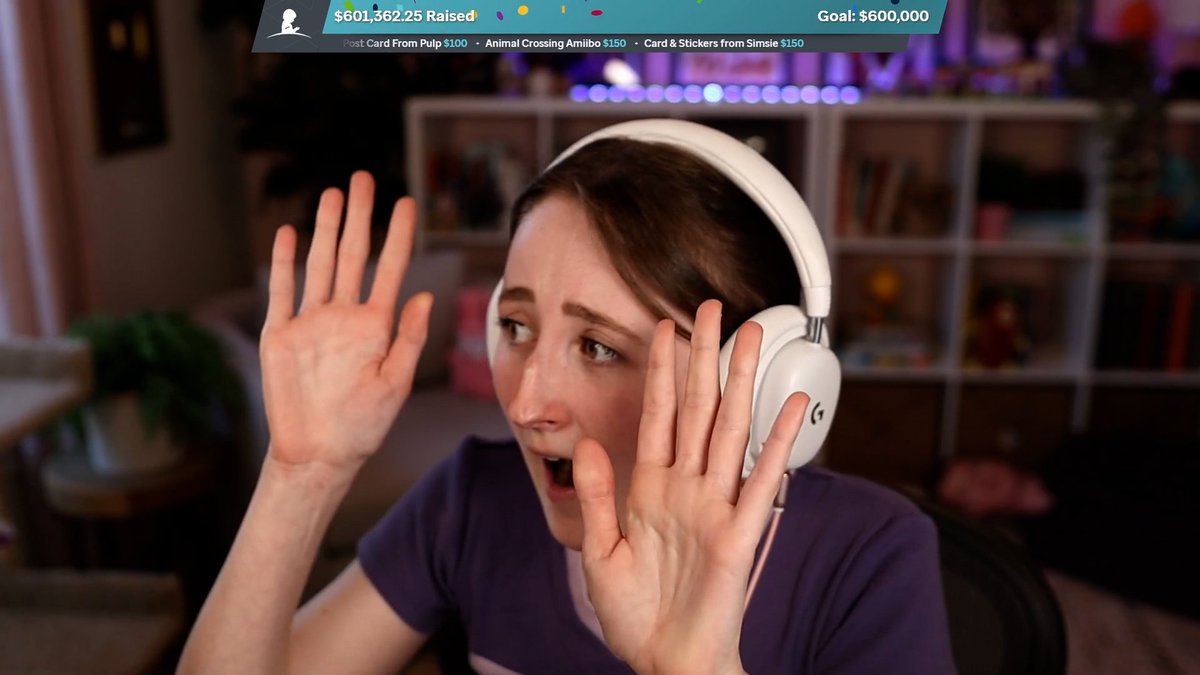 lilsimsie's tweet image. $600,000???????????????????????????????