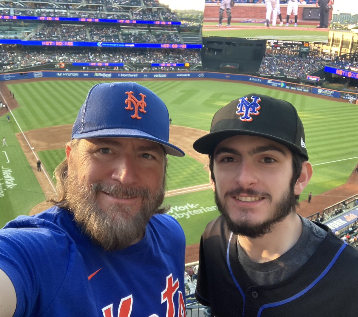 ScottMichae's tweet photo. Game 115 ⚾️ #LGM https://t.co/JzFDyah2H8
