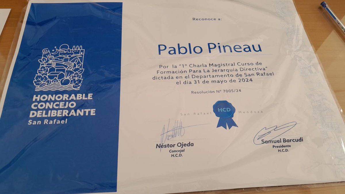 sutemendoza's tweet photo. -Con más de 400 docentes presentes y con el reconocimiento del Concejo Deliberante del departamento 👏, 𝗣𝗮𝗯𝗹𝗼 𝗣𝗶𝗻𝗲𝗮𝘂 𝗲𝘀𝘁𝘂𝘃𝗼 𝗲𝘀𝘁𝗲 𝘃𝗶𝗲𝗿𝗻𝗲𝘀 𝗲𝗻 𝗦𝗮𝗻 𝗥𝗮𝗳𝗮𝗲𝗹.-

📆Viernes 31 de Mayo
📍Salón Excélsior https://t.co/cmpncJQne5