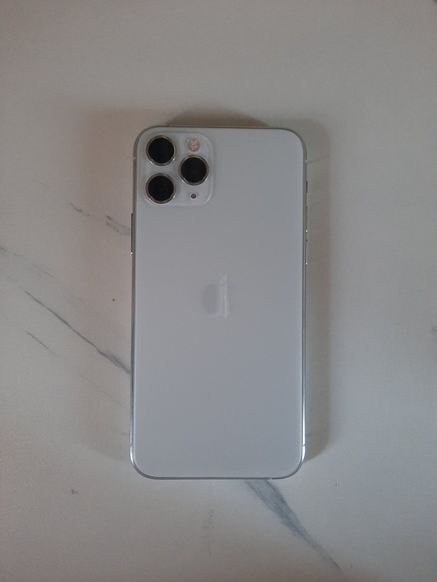seishmails's tweet photo. wts lfb ph only

iphone 11 pro 256gb (silver) .ᐟ  

- ₱19k payo, ₱21k 2-3 months installment w ₱7k dp
- has scratches sa sides
- 100% bh | 99% smooth
- rfs: badly need funds
- check thread for more info https://t.co/Glo2nYXZSG