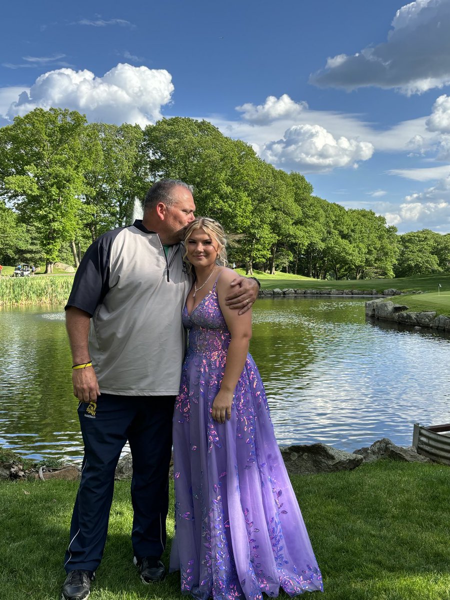 Derek Dana tweet media