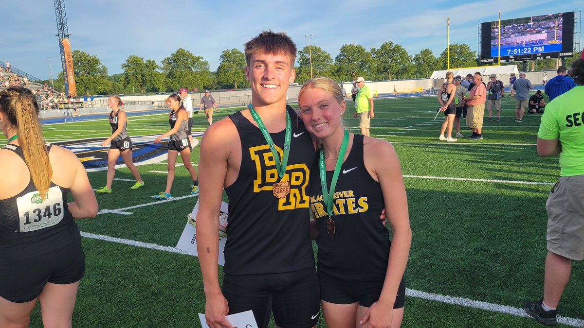 Black River's Braylon Oneal and Olivia Todd had a heck of a day! Both medal in 100/110 and 300 hurdles. Closing out their careers with hardware! @BRiverAthletics #OHSAA