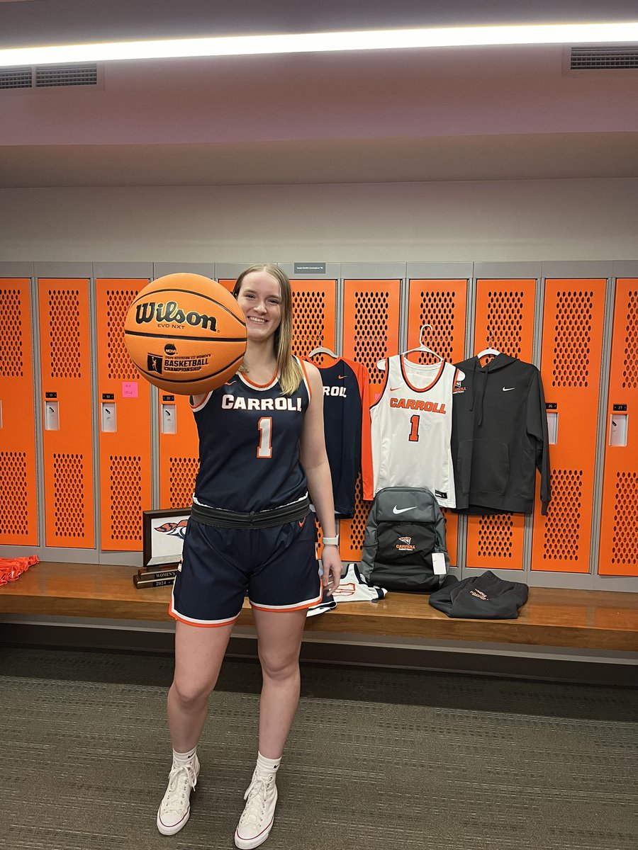 TKescenovitz's tweet photo. Thank you @carrollu_wbb and @CoachLSchultz for my first offer!! Super grateful and excited about this! 🧡💙

@WIPGEGirls
@reichle4 https://t.co/7nHzalDmKl