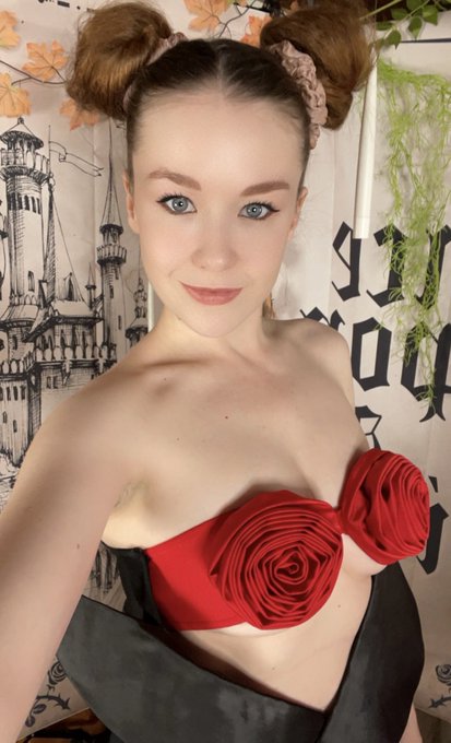 Live for the final May Bloom stream!  https://t.co/wAk8Vov7zG https://t.co/bPN8cp5GqC