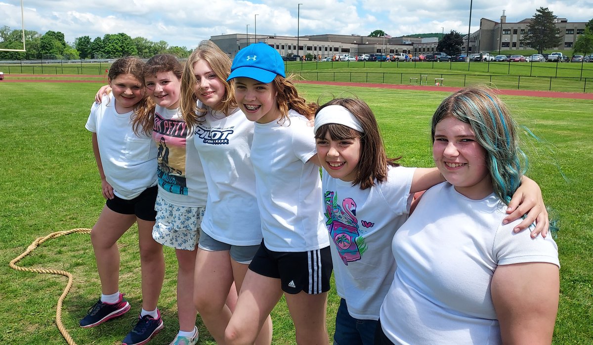 SECSDTweets's tweet photo. MORE FIELD DAYS FUN!
We just can't get enough of our annual Elementary School Field Days, which is why we asked faculty and staff to share pics, too! Check out the fantastic photos capturing more #SESmiles from our #SETeam on Facebook!
#WeAreSE #SEFamily #MaroonAndWhite https://t.co/kEnyf9MAL4