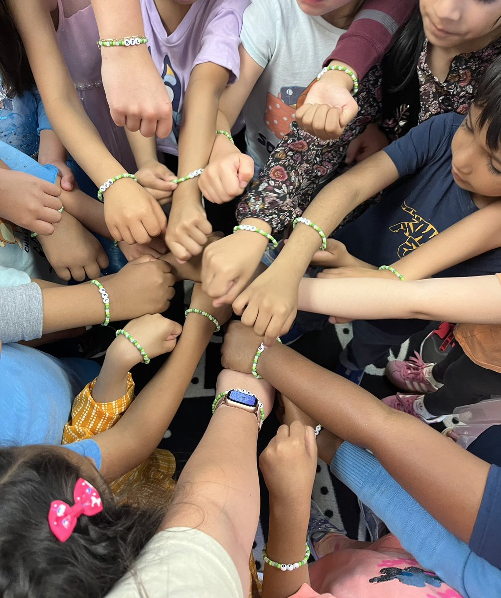 Bulldogs for Life💚🐶