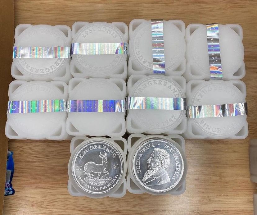 1oz Silver Krugerrands (25 coin)
$825  per  tube
Bin or dm to claim 
#silver #silverjewelry #silverforsale #coin #usasilver #europeansilver #coinforeveryone #coinbase #coincollecting #coinforsale #californiasilver #bara #numeristics