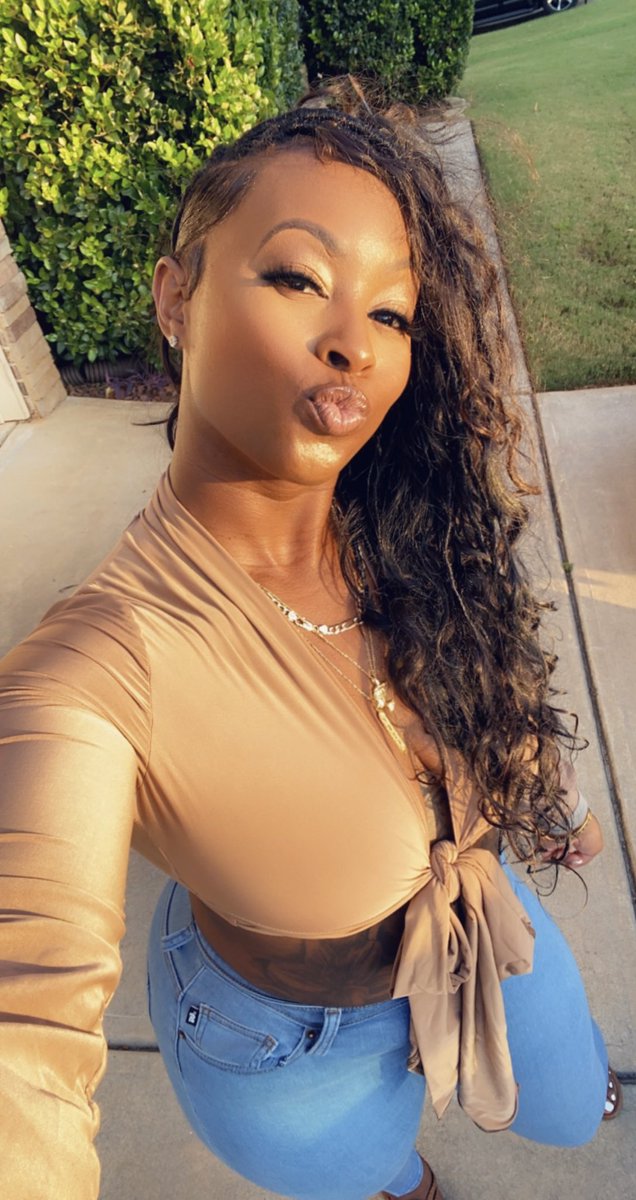 prmade313raised's tweet photo. Twitter old folks home: drop a selfie with your age if you’re over 30.

I’ll be 38 in November https://t.co/hb76Cz33Fo