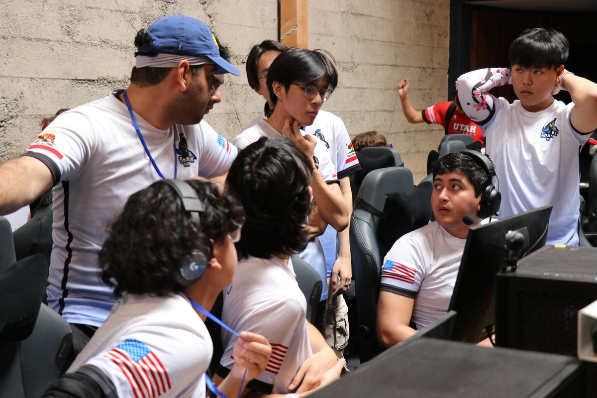 SJSU Esports (@sjsu_esports) on Twitter photo 🌴 GOLDEN COAST CLASH 🌴
Our R6 Alpha and Bravo teams are ending off the season with a final LAN <a href="/guildhouse/">Guildhouse</a>!!
Stop by to support our teams in-person from May 31st-June 2nd, or at twitch.tv/collegiater6 🌴 GOLDEN COAST CLASH 🌴
Our R6 Alpha and Bravo teams are ending off the season with a final LAN <a href="/guildhouse/">Guildhouse</a>!!
Stop by to support our teams in-person from May 31st-June 2nd, or at twitch.tv/collegiater6
