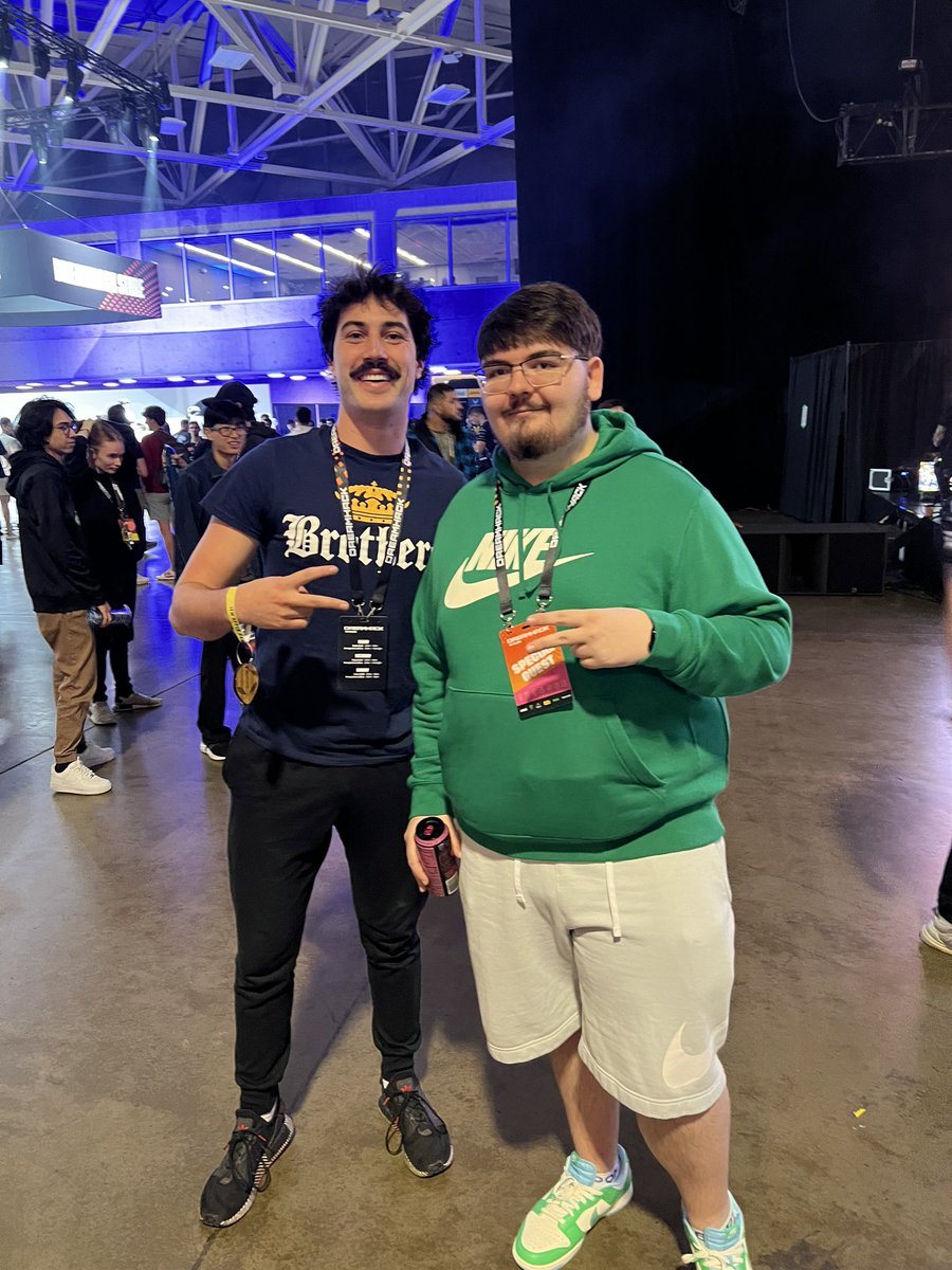 MistahSesy's tweet photo. Today I met my hero @austincsgo_ https://t.co/EOMl65axCy