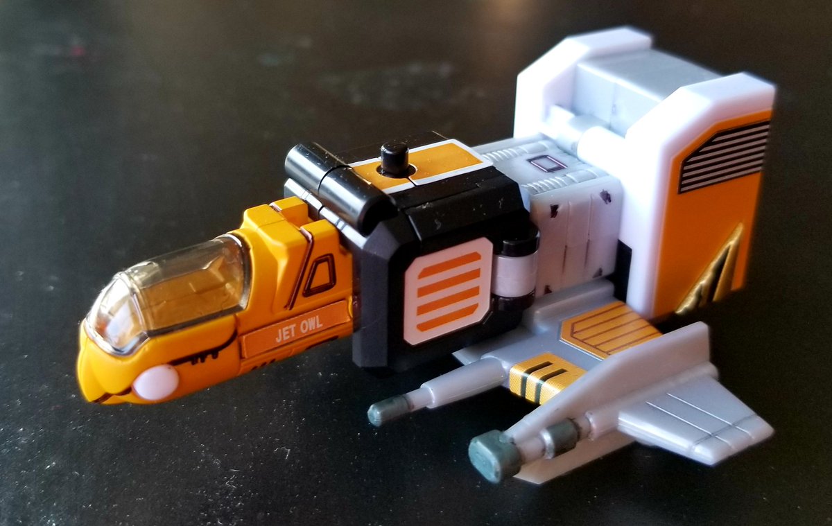 DU_hockeygirl40's tweet photo. I also painted parts of the weapons to fit the color scheme of the birdonic saber. Cont. #supersentai #choujinsentaijetman #jeticarus #superminipla #jethawk #jetcondor #jetowl #jetswan #jetswallow https://t.co/EUOqf0P5NH
