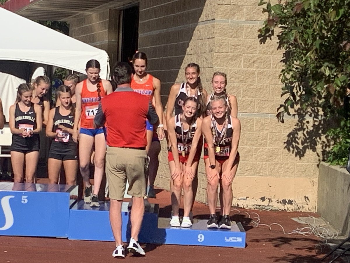 Congratulations to Marissa Pogue, Diana Hodges, Gretchen Meisberger and Hallie Mimbela who earned all state by placing 9th in the 3200m relay!!