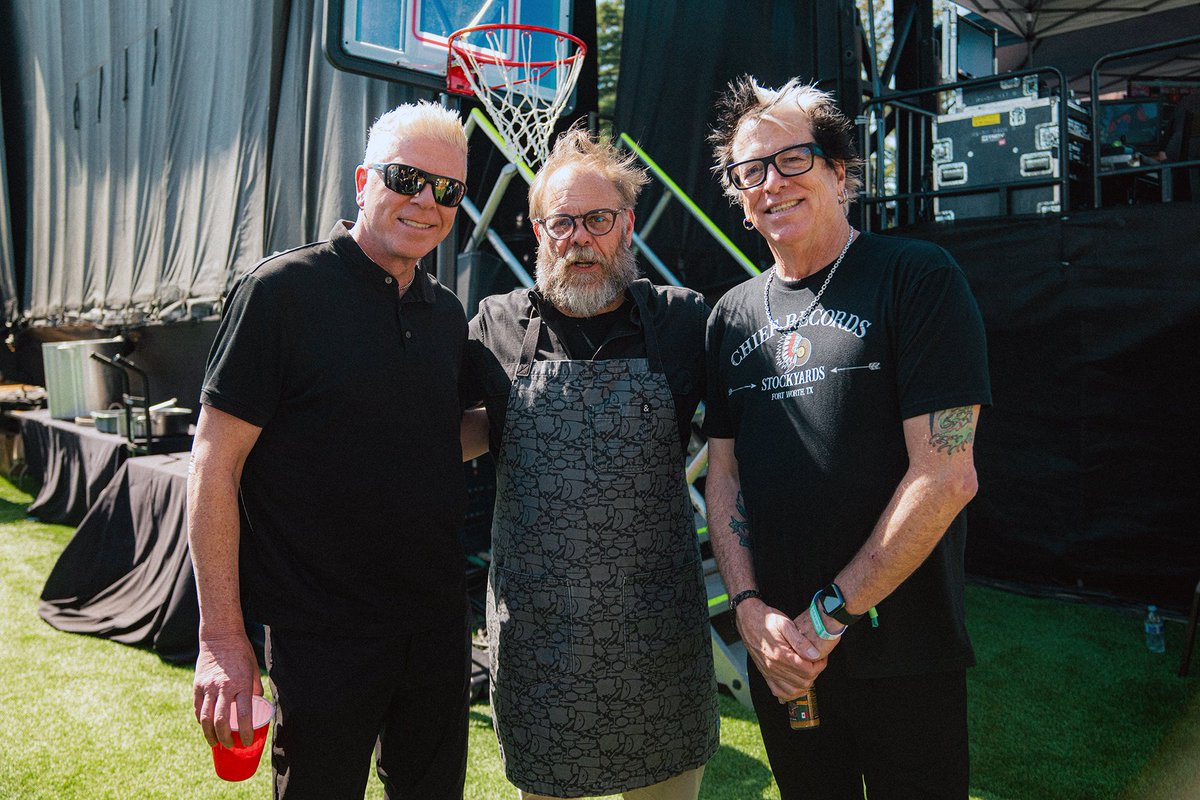 Dexter and Noodles with <a href="/altonbrown/">Alton Brown</a> on The Culinary Stage at <a href="/BottleRockNapa/">BottleRock Napa</a>.