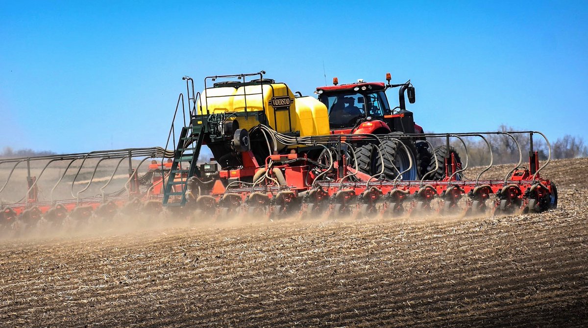 It seems our <a href="/VaderstadNA/">Vaderstad North America</a> friends are … well … upping the Tempo.

Effective June 1, an updated Tempo planter product line includes a new model. <a href="/farmtario/">Farmtario</a> story: shorturl.at/n3ed0

Proud to carry <a href="/vaderstad/">Väderstad</a> products at our Chesley, Mount Forest, Lucknow and Walton stores.