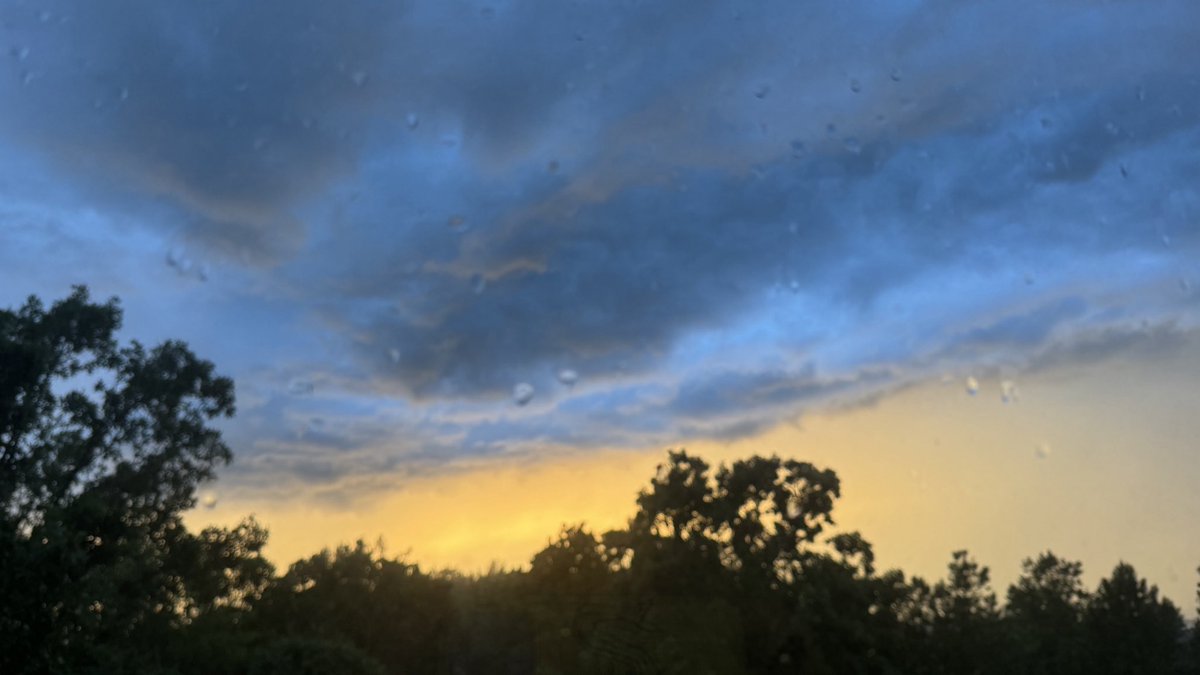 AgWriterArk's tweet image. What a beautiful ending to the day.
#arwx