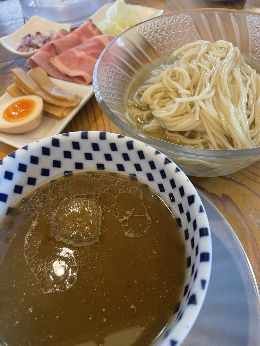 めん奏心＠金谷
ザルニボ醤と冷や追い飯

しゃっきりきりきりきりっきり‼︎
玉玉硬直こーちこち‼︎