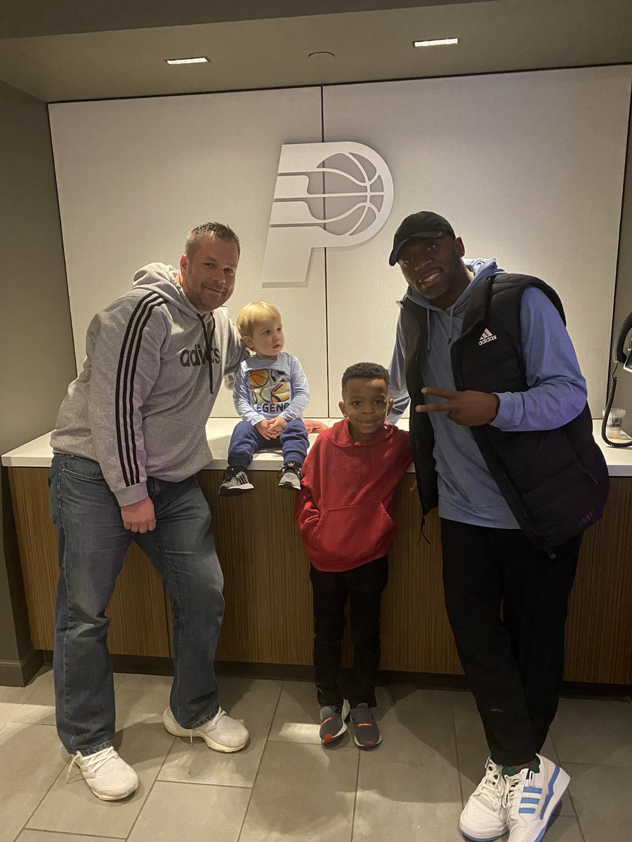 Brandon Shelby (@coachbshelb) on Twitter photo Happy Bday to one of the real ones!! <a href="/CoachTee34/">Kasey Teegardin</a> You are a great friend, family man & Coach!! Enjoy Brother!!✊🏾💯 Happy Bday to one of the real ones!! <a href="/CoachTee34/">Kasey Teegardin</a> You are a great friend, family man & Coach!! Enjoy Brother!!✊🏾💯