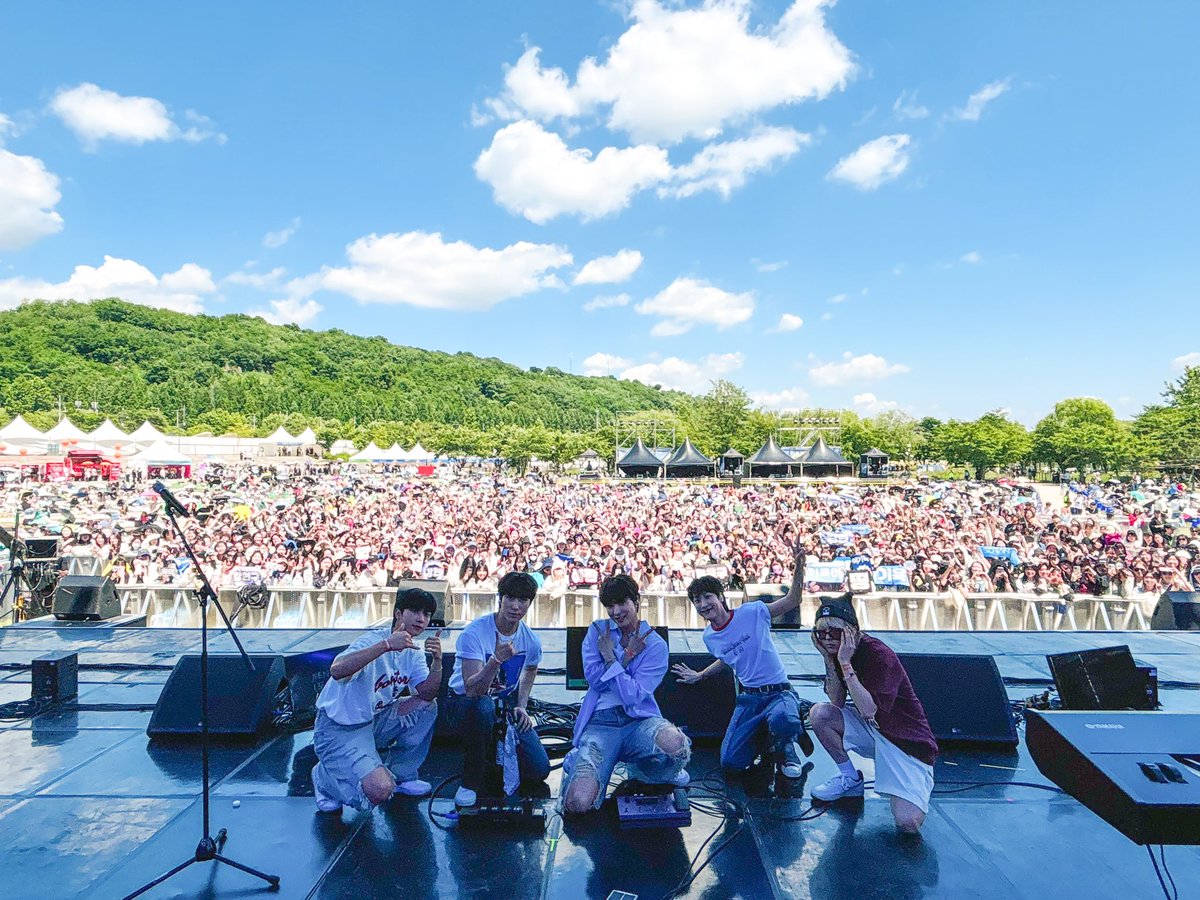 [#ONEWE]

🤘 PEAK FESTIVAL 2024 🤘

뜨거운 태양 아래에서 뜨겁게
즐긴 시간 🎸

많은 호응과 응원을 보내주신 여러분께
감사드립니다 💝

#원위 #WEVE #위브