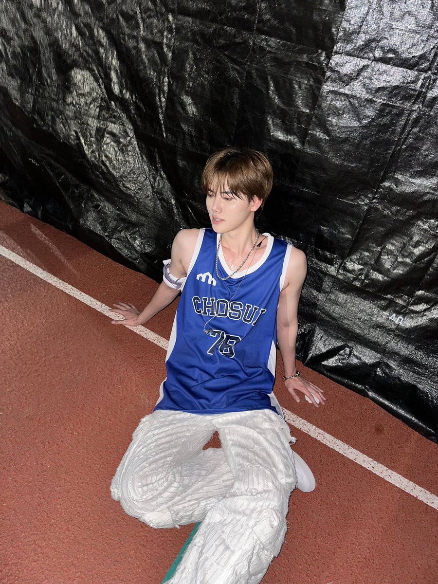 6월도 잘부탁해요💙
#민희