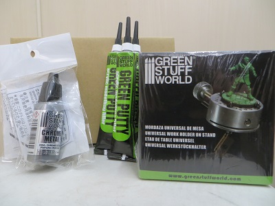 tentyo_kogemo's tweet image. ☆本日の入荷品6/1☆
＃GREENSTUFFWORLD さんのマテリアルや工具が新入荷
筆塗り用クロームメッキペイントやリピーターも多いグリーンパテなど
どうぞご利用お待ちしております😃

＃MSModels  ＃ホビーショップ湖月堂
補足⬇️