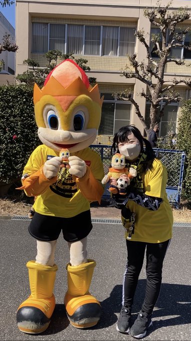 #がんばれいくん 5/30☀️レイくん5さいの おたんじょうびおめでとう🎂💛  柏レイソルを応援し始めたのが2023年からだから、まだレイくんとの思い出が少ないけど、これからも沢山レイくんと会って思い出作りたいな🥰☀️  レイくん、だいすきだよ〜‼️<a href="/tag/%E3%81%8C%E3%82%93%E3%81%B0%E3%82%8C%E3%81%84%E3%81%8F%E3%82%93"class="tags">#がんばれいくん</a>