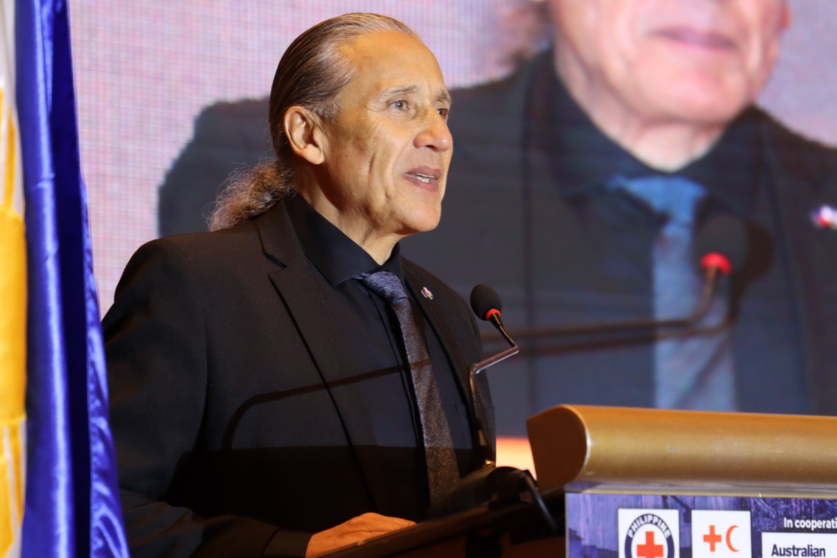 UNPhilippines's tweet photo. ".@UNPhilippines congratulates @IFRC & @philredcross for a remarkable and forward-looking #WorldDisasterReport ", said @UNPhilippines chief @ggonzzalezz at WDR launch. https://t.co/RdIjiWp1kW