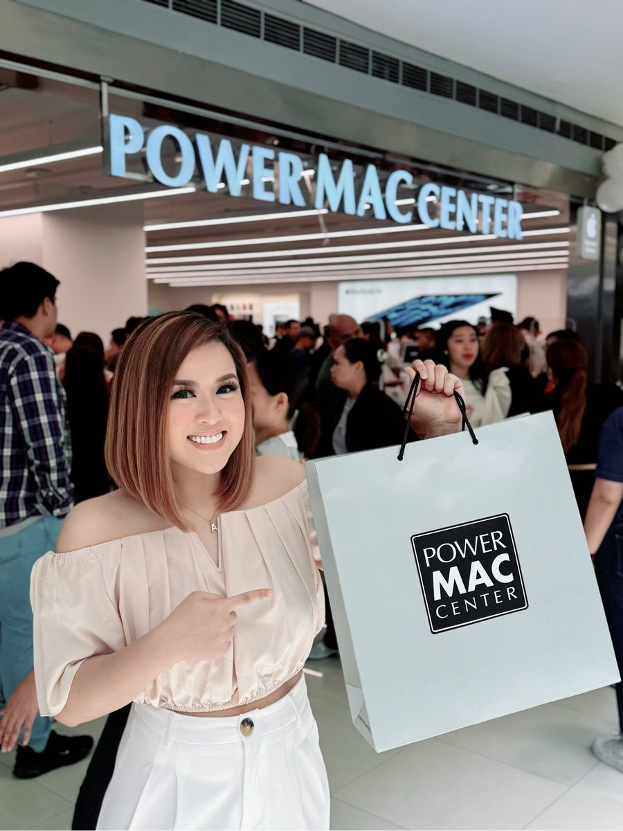 aidelacruz's tweet image. Dropped by the HUGE reopening of @PowerMacCenter’s newest Apple Premium Partner store at SM Megamall 🩶

Shop ‘til Aug. 31 for a chance to win:
🚗 Brand-new car (BYD Atto 3)
✈️ Business-class flights to USA &amp;amp; Japan
🎁 ₱150k GCs
+more!

#PMCRoadto30
#PMCExperience
#PowerMacCenter