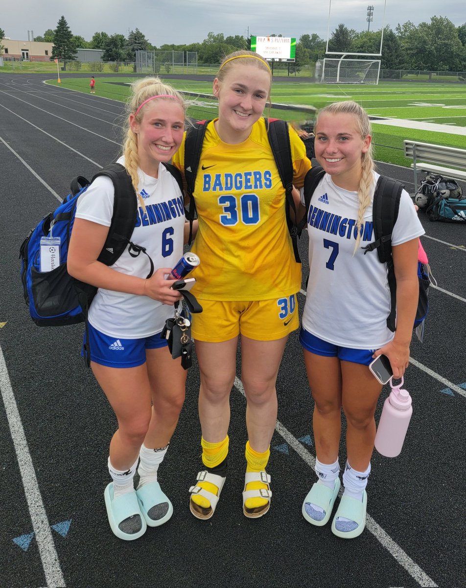Lars_Jode's tweet photo. One last game in a Badger kit playing in the Senior Showcase...good job tonight, Ladies! @linnealarson_ @mcfalls_taylor @benngirlssoccer @WeRBennington https://t.co/TqWwDKgFtm