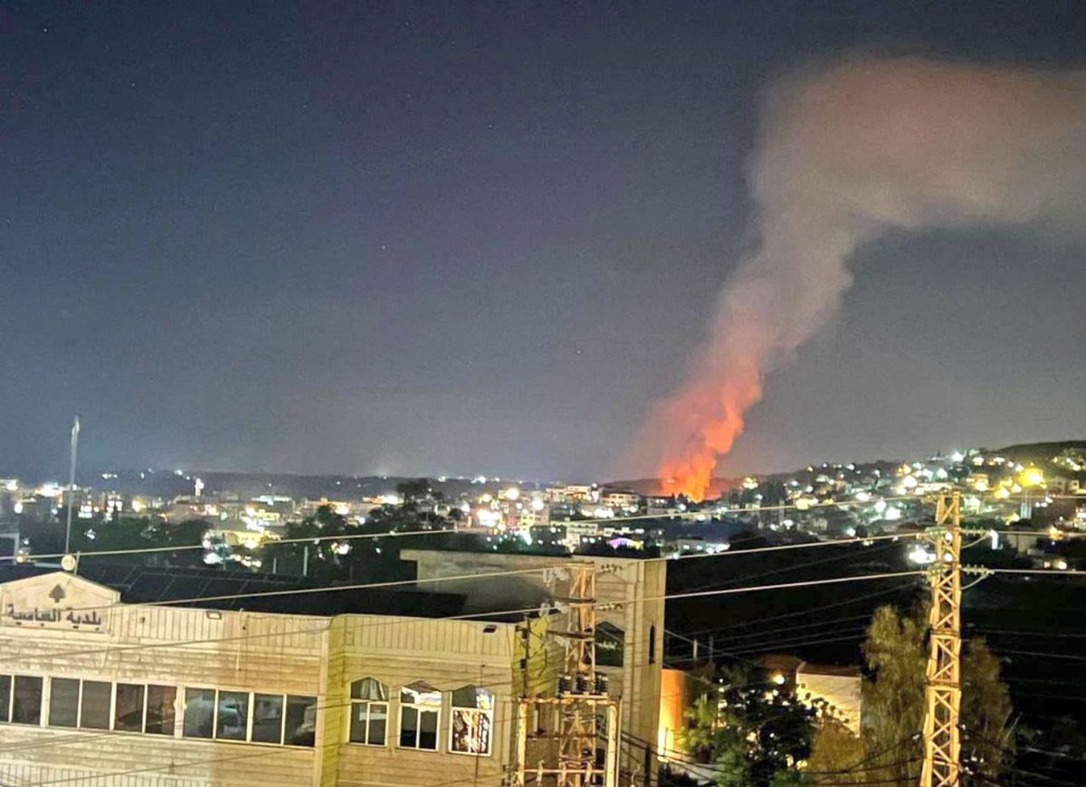 kamalrajsingh_'s tweet photo. 🇮🇱🚨NO CEASEFIRE UNTIL ISREAL'S OBJECTIVE IS FULFILLED
ISRAEL IS HEAVILY BOMBING IN LEBANON RIGHT NOW
The towns of Aadloun, Ain Qana, Houmin Al-Fawqa, Tayr Harfa, Jebbayn, and Marwahin
Remember no one above the law
except Israel,
#Israël #lebanon #RAFAH #Gaza https://t.co/WnE4SyNc8i