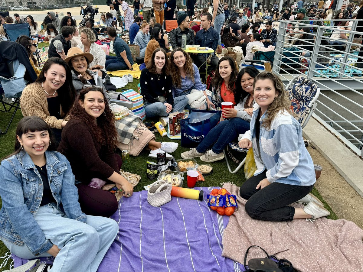 Janet Lee tweet media