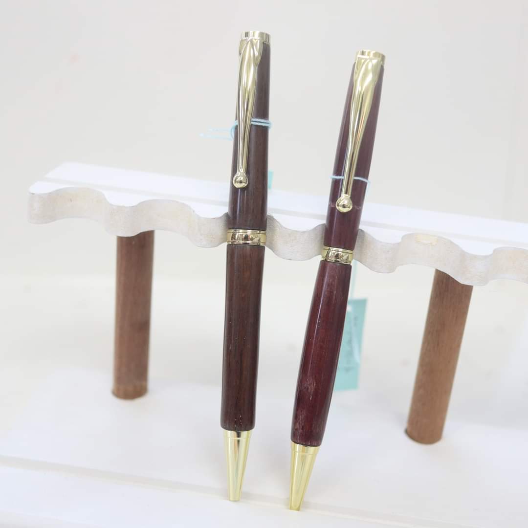 achro2005's tweet photo. 今月もよろしくお願いいたします
父の日グッズもご用意しています
ぜひお待ちしております https://t.co/6aReM7dovr