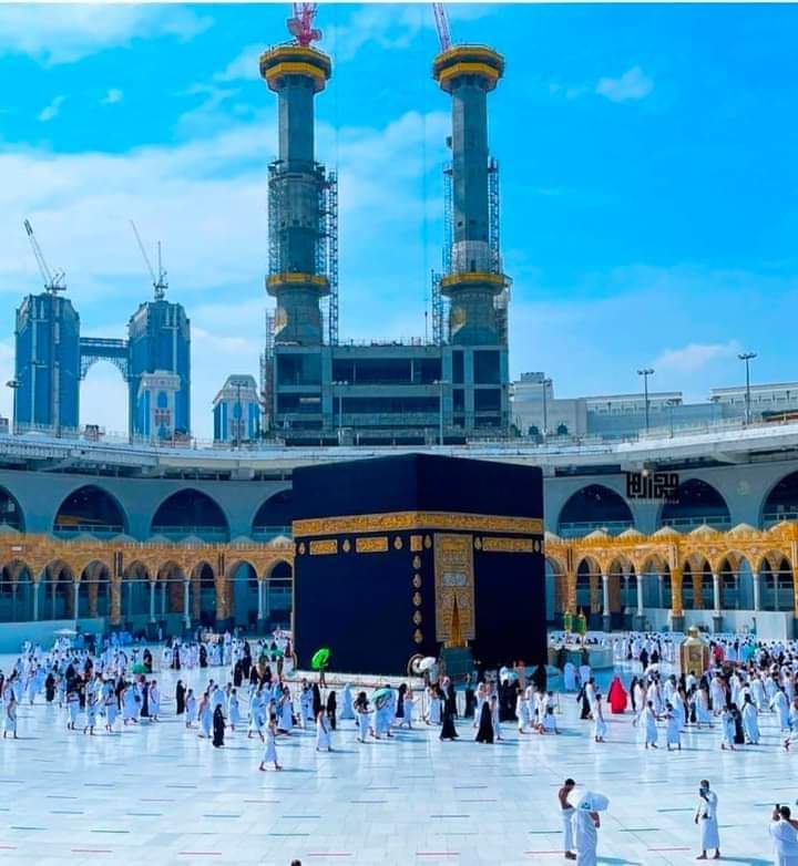 اسلام وعلیکم 
صبح بخیر 
بِسْمِ اللهِ الرَّحْمنِ الرَّحِیم 
وَاسْتَعِينُوا بِالصَّبْرِ وَالصَّلَاةِ
اور (رنج و تکلیف میں) "صبر" اور "نماز" سے مدد لیا کرو.
Good morning 🌞