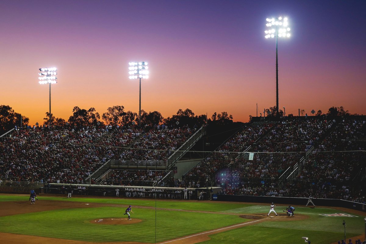 AZATHLETICS's tweet image. postseason hi c 😍