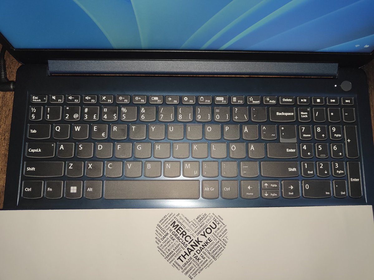 SanNightfire's tweet image. #keyshorts från engelska till svenska!!
Tack så mycket!