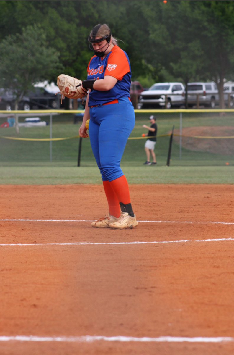 KayleeDunning5's tweet photo. I got the chance to play in the PGF Georgia Memorial day classic in Atlanta. Even though our team didn’t secure the win we got the chance to battle harder teams and learn from our mistakes and get better. Cannot wait to show what #mojo can do in the upcoming tournaments! https://t.co/gU3FdXyVa6