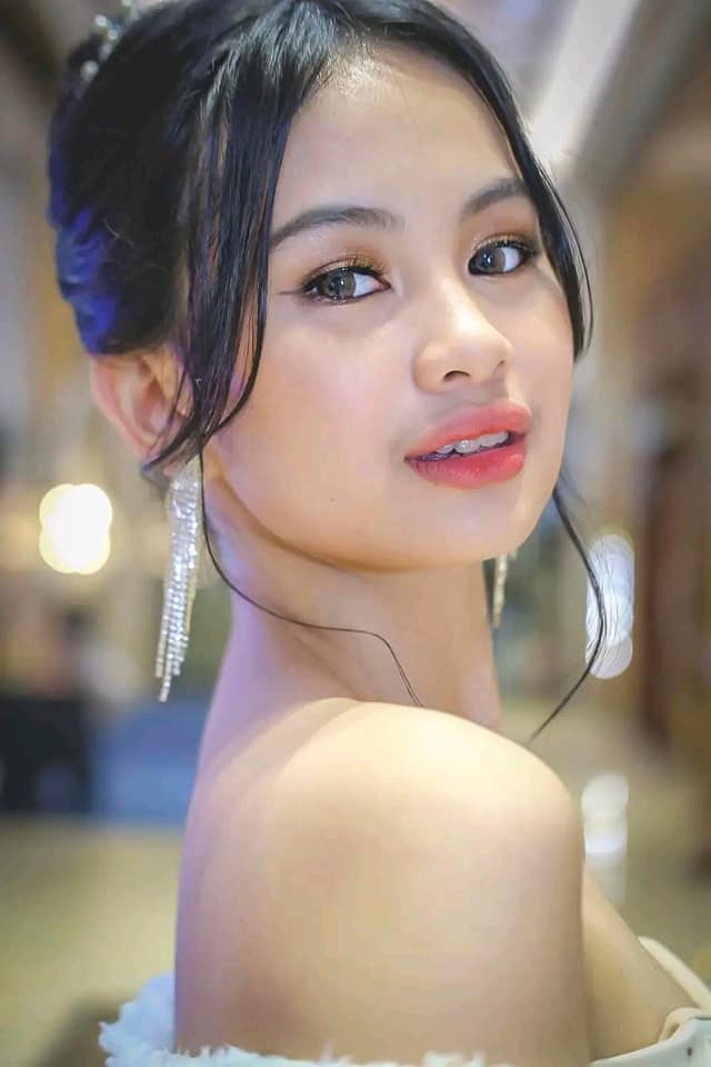 mtzChesca's tweet photo. Lumiwanag na parang bituin❤️ #filipino #pinoy #philippines #filipina #pinay #asianbeauty https://t.co/A0i71cKDLE