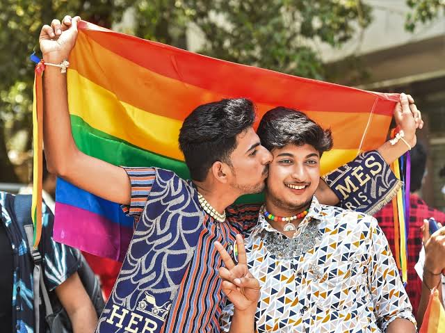 dashwinsfyi's tweet photo. Happy Pride Month queers !! Be safe and love yourself and others
❤️🧡💛💚💙💜 #pride🏳️🌈 #happypridemonth #Jun1st #PrideIndia https://t.co/kVgRo3wTOb