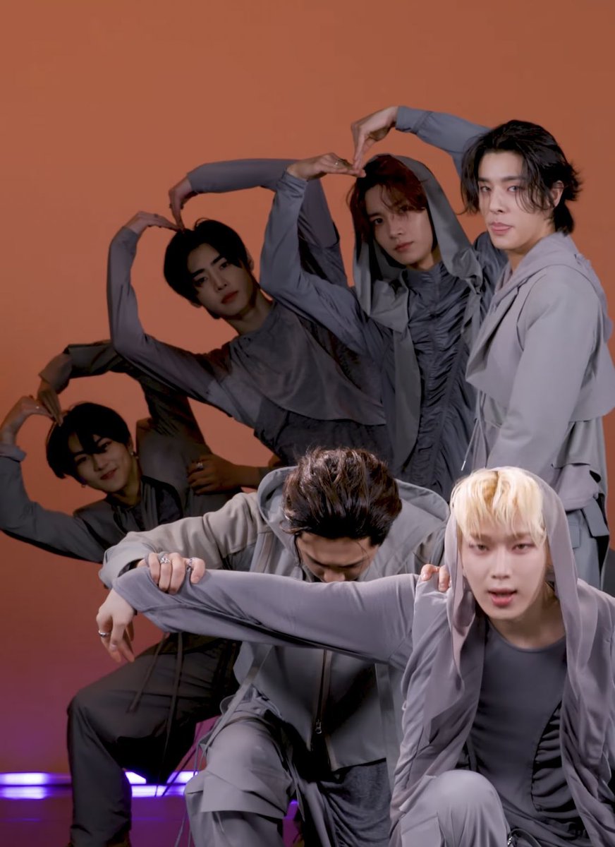 ดื้ออะ 555555555555 แล้วน่ารักมาก