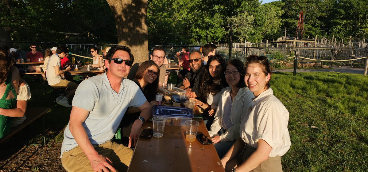 Laboratory for Surgical and Metabolic Research (@bwhsurgmetab) on Twitter photo A May ritual: saying goodbye to research fellows who finish their fellowships with us and get ready to face the ER and OR again!
We have been fortunate to work with <a href="/Pourya_Medhati/">Pourya Medhati</a> @dr_vmathur ⭐️ Superstars who will start residency <a href="/dartmouth/">Dartmouth 🌲</a> <a href="/BIDMCSurgery/">BIDMC Department of Surgery</a> respectively! A May ritual: saying goodbye to research fellows who finish their fellowships with us and get ready to face the ER and OR again!
We have been fortunate to work with <a href="/Pourya_Medhati/">Pourya Medhati</a> @dr_vmathur ⭐️ Superstars who will start residency <a href="/dartmouth/">Dartmouth 🌲</a> <a href="/BIDMCSurgery/">BIDMC Department of Surgery</a> respectively!
