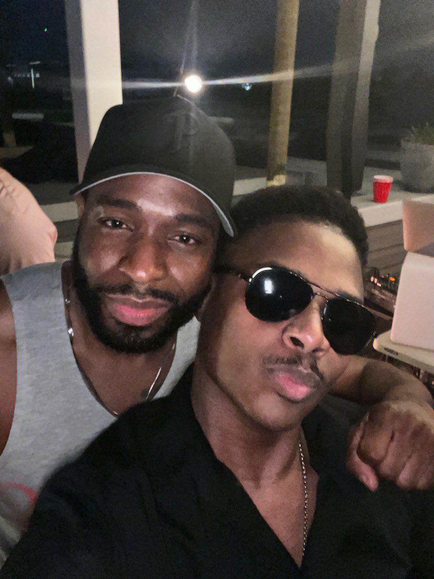 cqsmith1's tweet photo. The love I receive when I pop up at a Philly party!!! #HomeTown #WhereIAmFrom #WhereYouBeenLuv #IMissYou #YouLookGood 💯🎯🫶 https://t.co/8e4Nl5hZua